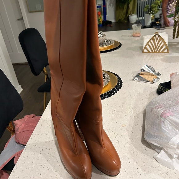 Women’s Gucci Boots - Picture 4 of 8